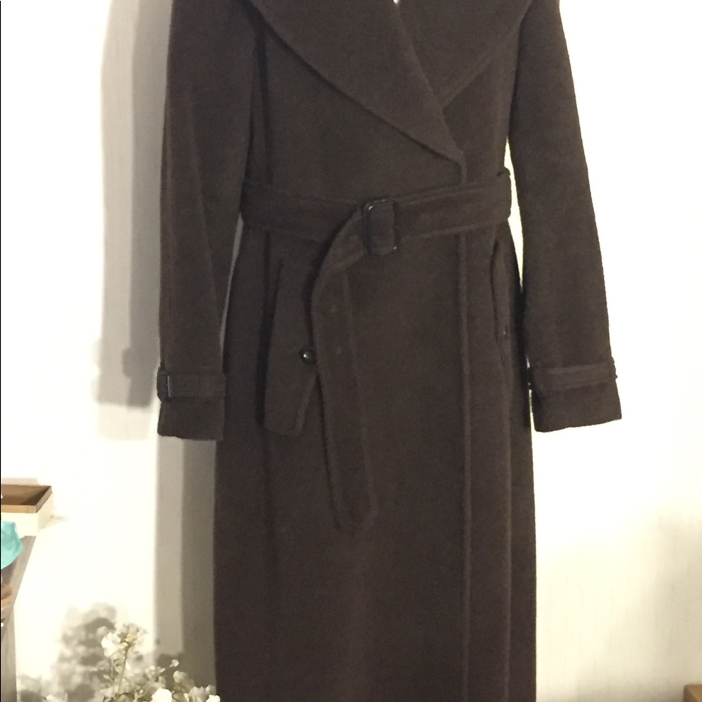 Fabulous Authentic Burberry Coat